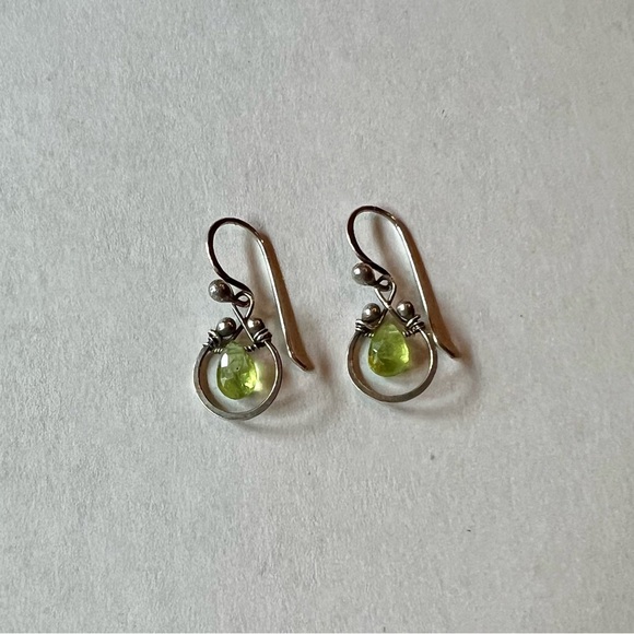 Zuzko Jewelry Jewelry - Silver and peridot earrings
